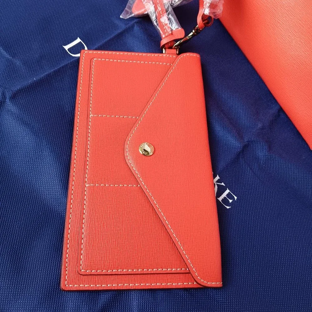 Dooney & Bourke 